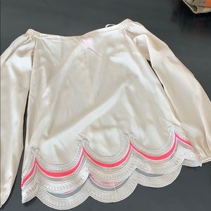 Lilly Pulitzer Tops - Lilly Pulitzer off the shoulder blouse size XXS Lilly Pulitzer Tops - Lilly Pulitzer off the shoulder blouse size XXS